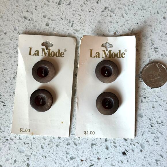4 NEW on card Vintage 1970s Brown Wood Round 2 Hole Buttons 3/4" Holland - Picture 1 of 6